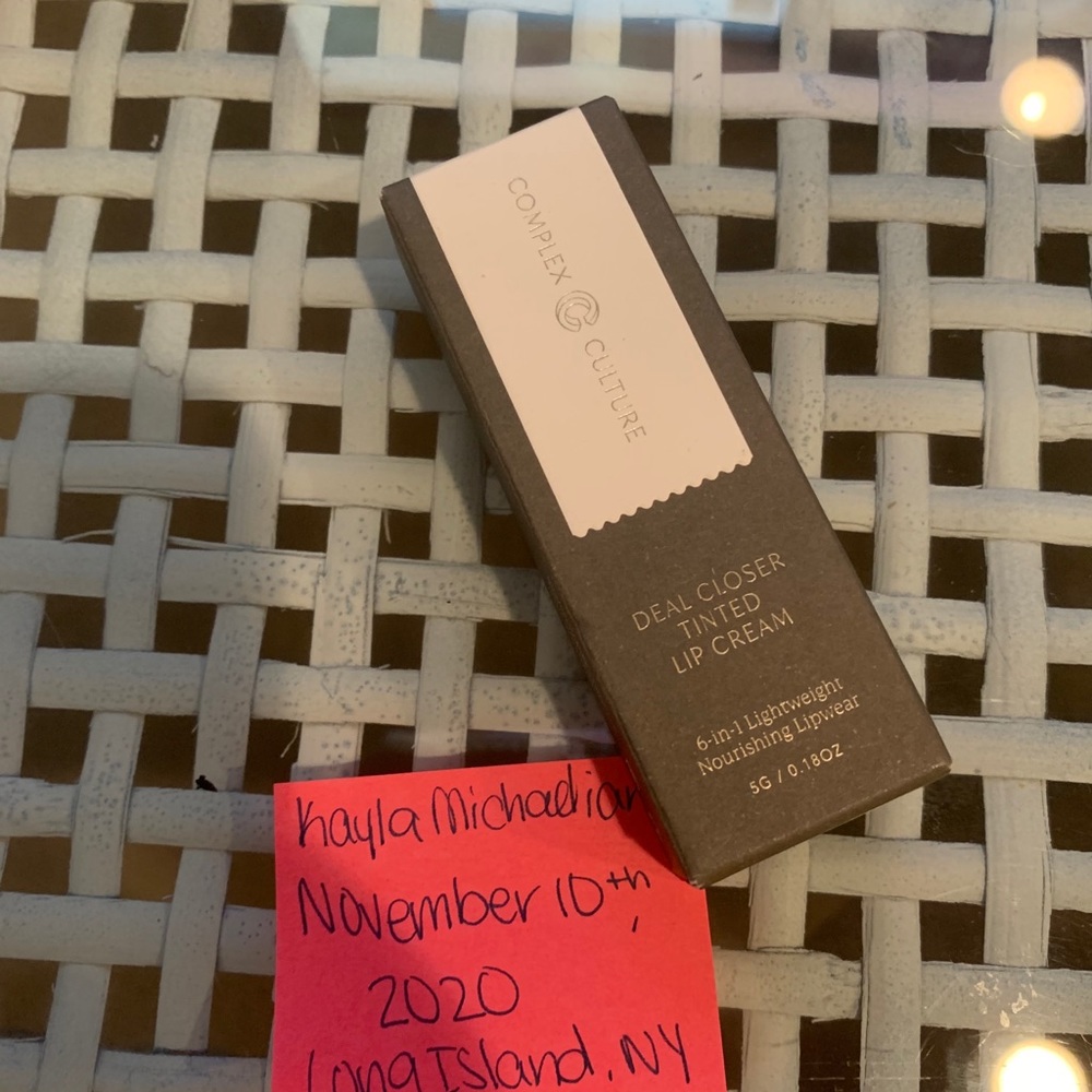 complex culture deal closer tinted lip cream